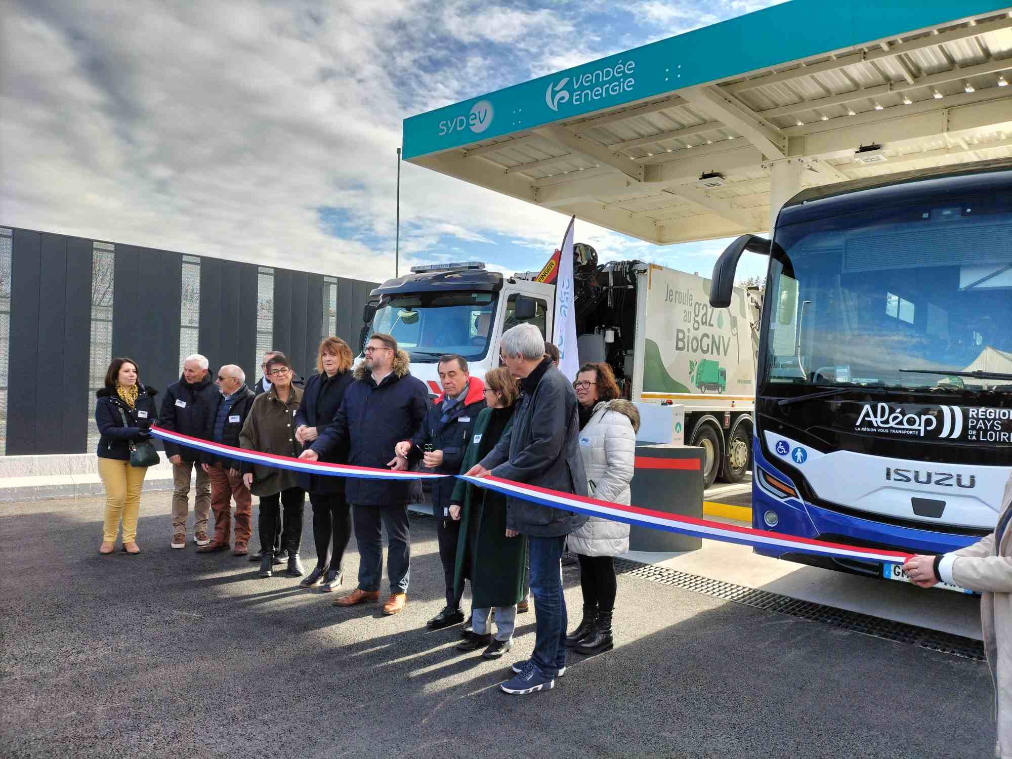 Inauguration de la station bioGNV des herbiers proche autoroute Vendée Pays de la Loire méthanisation biogaz comprimé biométhane